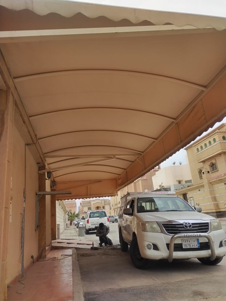 مظلات سيارات